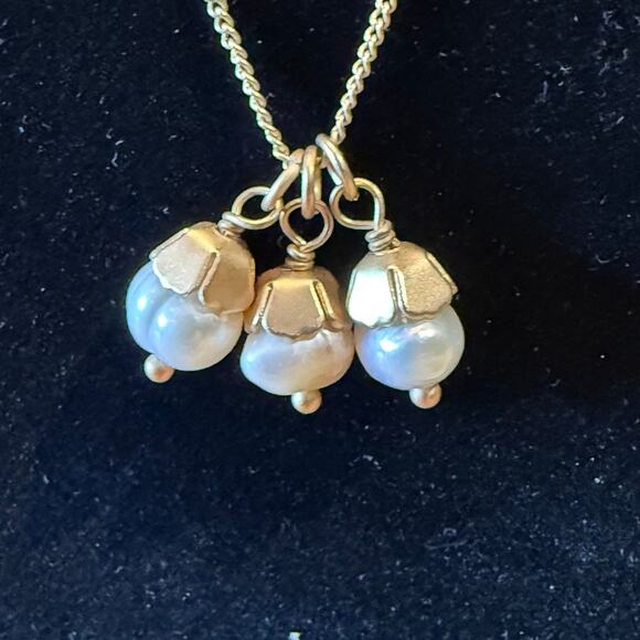 Freshwater Pearl 18” Necklace with 3 Pearls - Picture 1 of 3